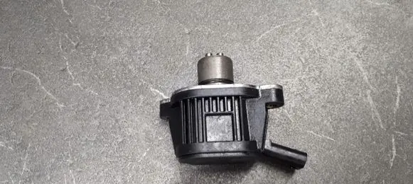 Audi A3 S3 8L Electromagnetic valve 04e906048a