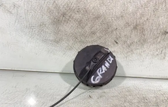 Mitsubishi Grandis Fuel tank filler cap 