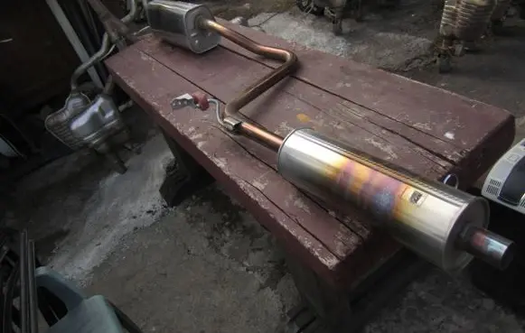 Muffler/silencer