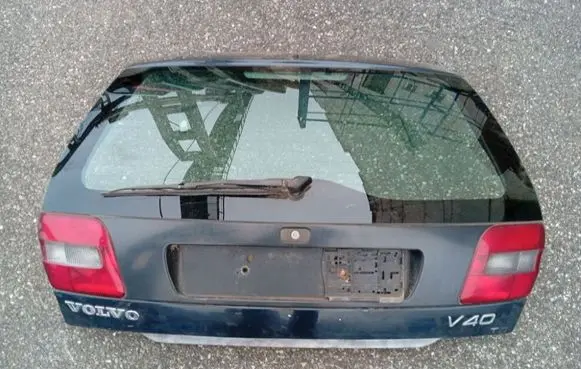Volvo S40, V40 Tailgate/trunk/boot lid Juodas