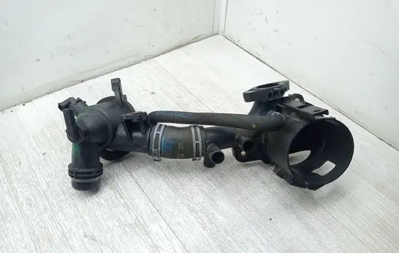 Mercedes-Benz C W205 Thermostat/thermostat housing A6518201515