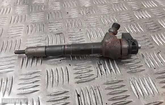 Volkswagen Golf VII Fuel injector 0445110475b011 04l130277e