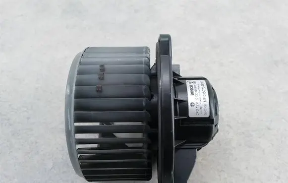 Toyota Avensis T250 Heater fan/blower MF0160700610