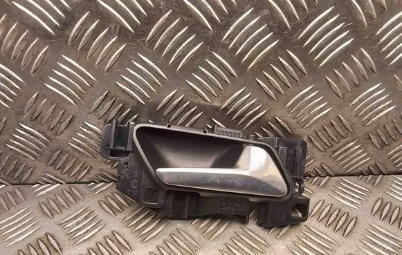 Peugeot 208 Front door interior handle 98201552VV 98201552 25527W01
