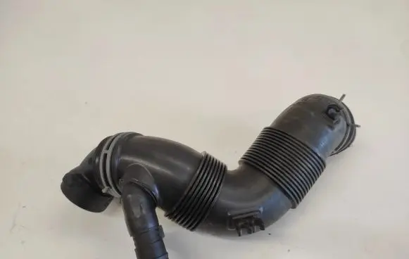 Volkswagen Caddy Turbo air intake inlet pipe/hose 3C0129654N
