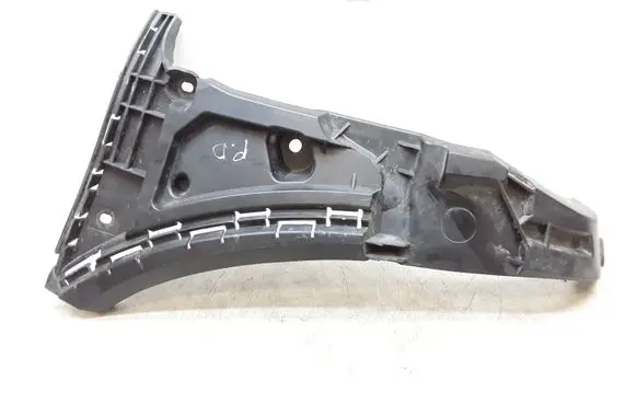 Volvo XC90 Front bumper mounting bracket 30698129