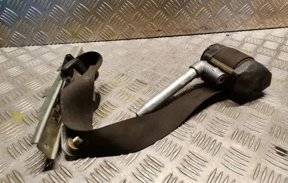 Mercedes-Benz S W126 Front seatbelt