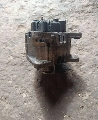 Renault Scenic III - Grand scenic III Generator/alternator 2606523B 231007033R 213028792
