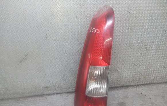 Volvo V70 Rear/tail lights 9154493