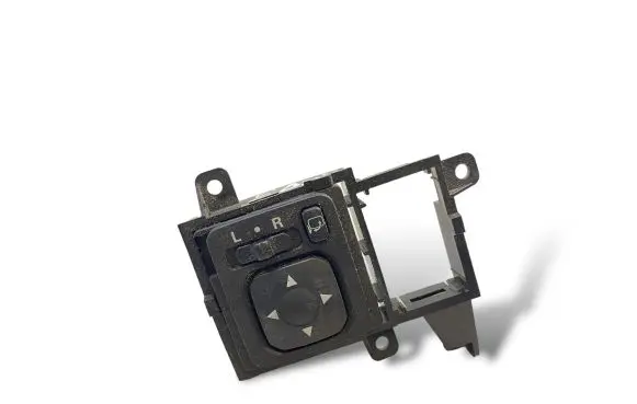 Mitsubishi Pajero Wing mirror switch R183569