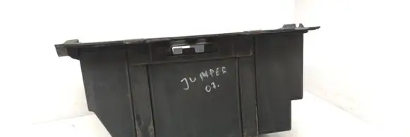 Battery box tray