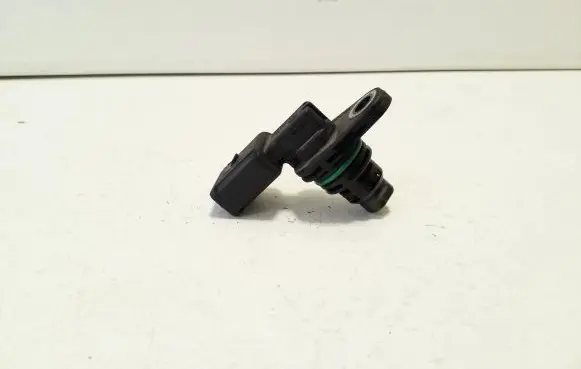 Volkswagen Golf Plus Camshaft position sensor 030907801E