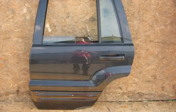 Jeep Grand Cherokee (WJ) Rear door