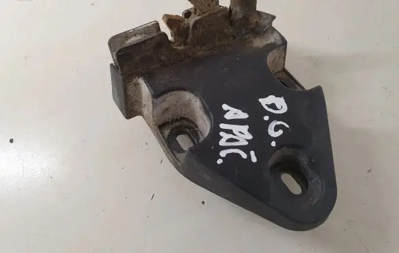Loading door lock