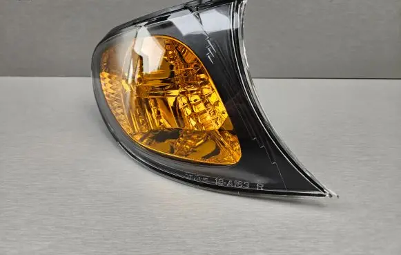 BMW 3 E46 Front indicator light 63136910980 63137165848 6910980