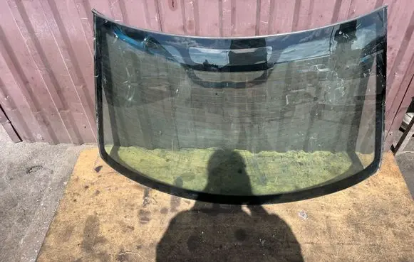 Volvo S40, V40 Rear door window glass 43R001057