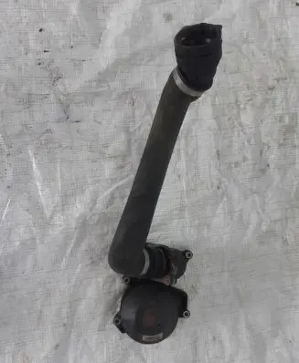 BMW X1 E84 Engine coolant pipe/hose E82E84
