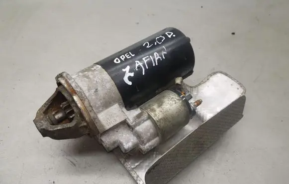 Opel Zafira A Starter motor