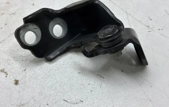 Ford Mustang VI Front door lower hinge 22810 T120136 2281010