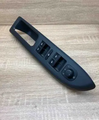 Volkswagen Golf VI Electric window control switch 5M1867371C 1K0959565H