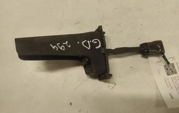 Saab 9-5 Rear door check strap stopper
