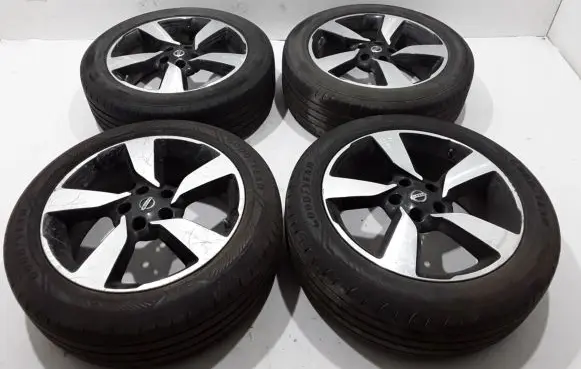 Nissan Qashqai R18 alloy rim 