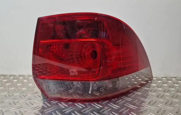 Volkswagen Golf V Rear/tail lights 1K9945096D