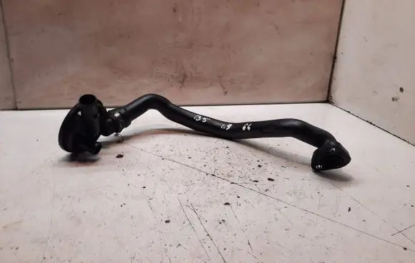 Volkswagen PASSAT B5 Breather hose/pipe 108737
