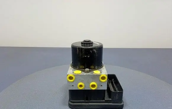 Ford Focus C-MAX ABS Pump 8M51-2B373-AA