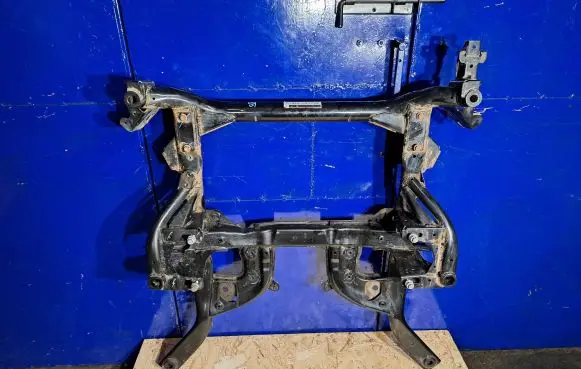 Jaguar XE Front subframe GX735C145AF