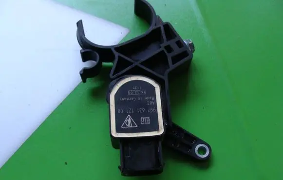 Porsche Cayman 987 Headlight/headlamp level sensor 99763112100 1133