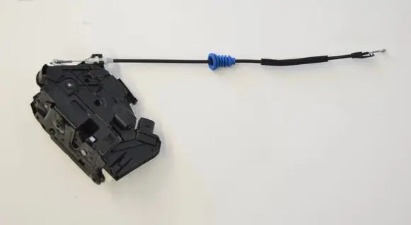 Volkswagen PASSAT CC Coupe door lock (next to the handle) 