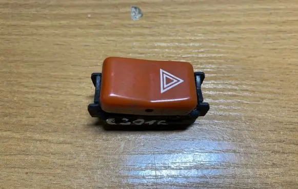 Mercedes-Benz E W124 Hazard light switch 1248200110 C3916