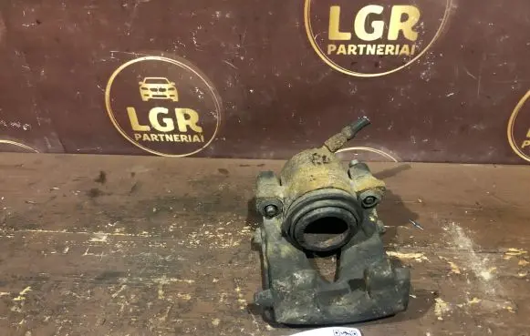 Volkswagen Golf IV Front brake caliper