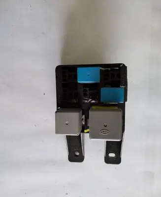 Hyundai Tucson JM Relay mounting block 911022E073 955502E100