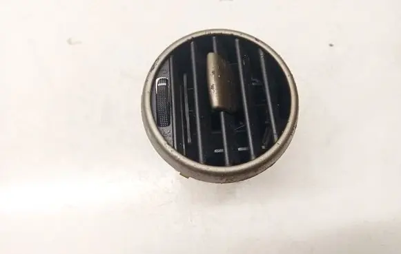 Seat Altea Dash center air vent grill 5P0819203