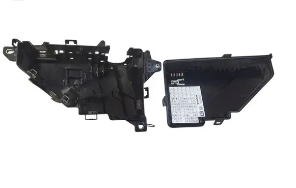 Volvo V60 Fuse box set 31398001 31398000