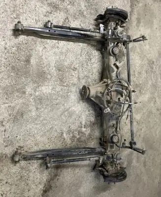 Nissan Navara D23 Rear axle beam with reductor 
