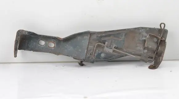 Audi A6 S6 C4 4A Tailgate/trunk/boot hinge 4A0805800