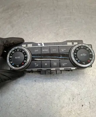 Mercedes-Benz C W204 Climate control unit 2048309385