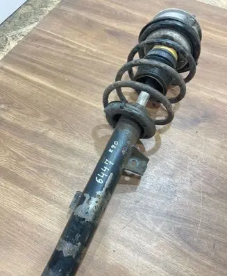 BMW 3 E90 E91 Front shock absorber with coil spring 04772005