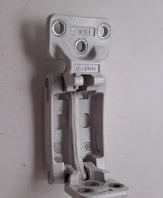 Mercedes-Benz Sprinter W906 Loading door upper hinge A9067400037
