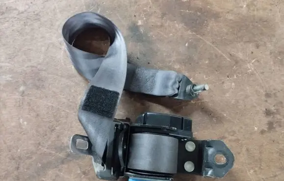 Dodge Durango I Middle seatbelt (rear) 5GN911AZAA