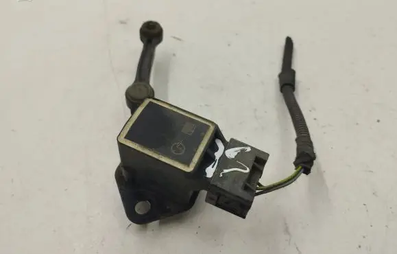 Mercedes-Benz R W251 Headlight/headlamp level sensor A0105427717