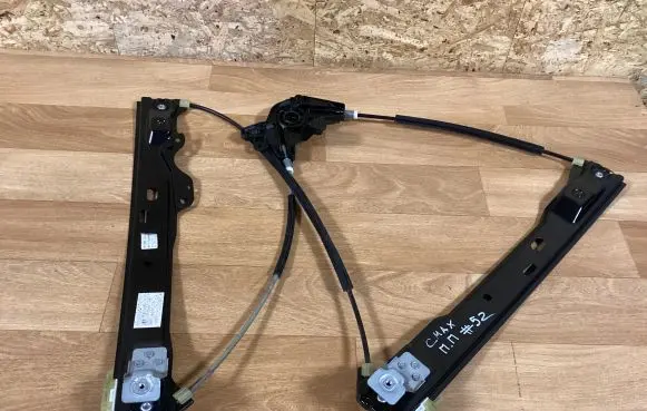 Ford C-MAX II Front door manual window regulator 920396102