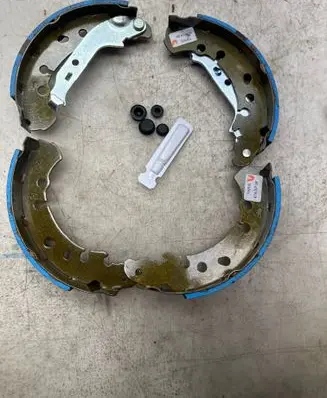 Toyota Yaris Handbrake/parking brake pads 044950D040