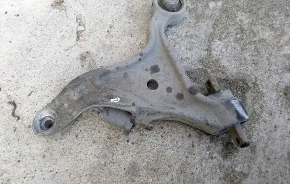 Volvo V70 Front lower control arm/wishbone
