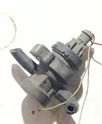 Mercedes-Benz E W212 Turbo solenoid valve 0004701993