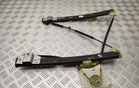 Volkswagen T-Roc Front window lifting mechanism without motor 2GA837461F