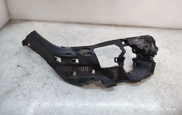 BMW X5 F15 Headlight/headlamp mounting bracket 8054018